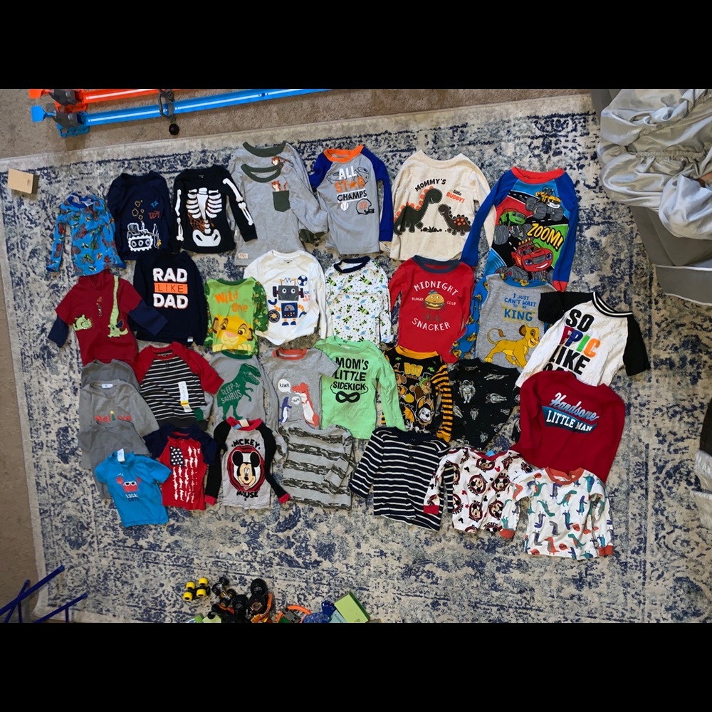 LOT OF BOYS CLOTHES